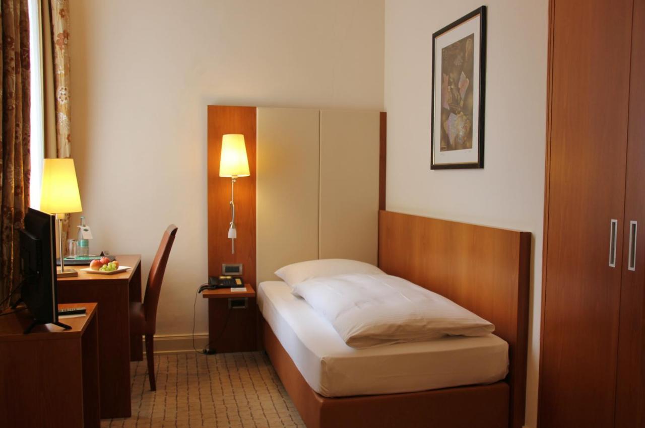 Hotel Vorbach Hamburgo Exterior foto
